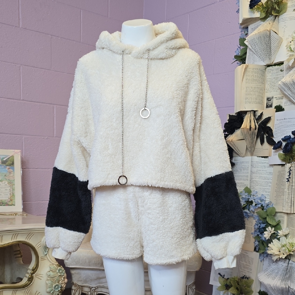 Faux Fur 2 Piece Lounge Set from Love Culture LG White&Black